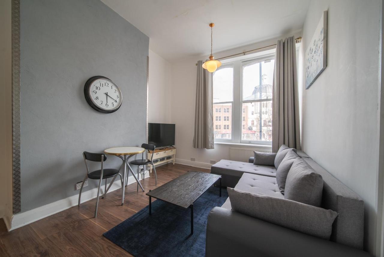 Spacious 2 Bedroom Apartment In Downtown London Exterior photo